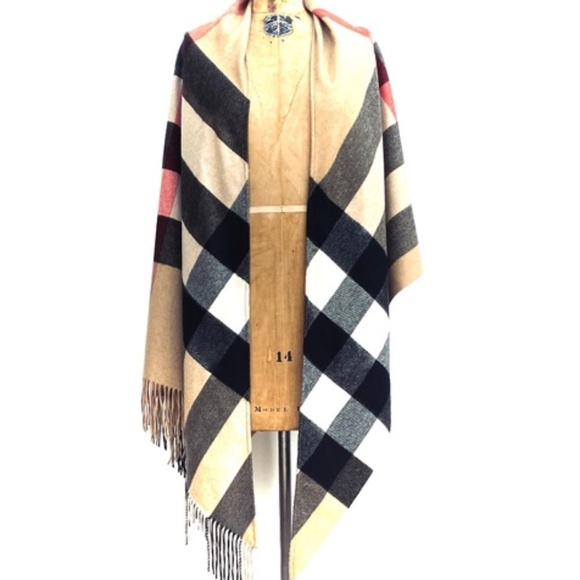 Burberry Cashmere Giant Check Triangle Bandana Scarf / Wrap - Picture 5 of 16